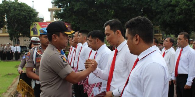 Ungkap Kasus Menonjol, Kapolres Asahan Beri Penghargaan Kepada Puluhan Personil