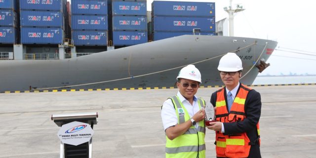 Pelabuhan Kuala Tanjung Layani Ekspor Perdana Peti Kemas