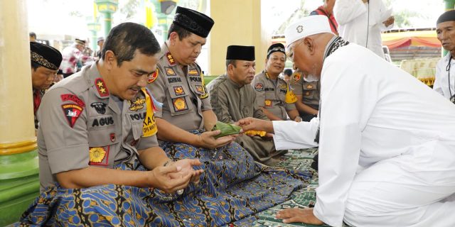 Di Mesjid Al Osmani  Kapolda Sumut Sandang Gelar “ABAH AGUS ADRIANTO”