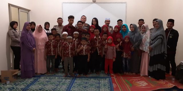 Kapolsek Medan Baru Adakan Doa Bersama dengan Anak Yatim Piatu