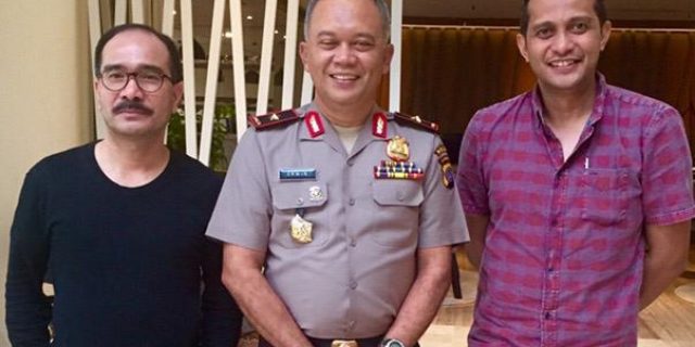 Pembangunan Kelembagaan Dan Keadaban Politik Hukum