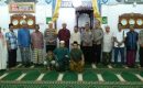 Kanit Binmas Polsek Medan Baru Dampingi Kapolrestabes Medan Sholat Subuh Berjamaah di Mesjid Al Ikhwan