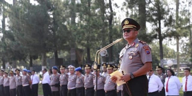 Ungkap Kasus Pembunuhan Hakim, Kapolsek Medan Baru Terima Penghargaan dari Kapoldasu Ungkap Kasus Pembunuhan Hakim, Kapolsek Medan Baru Terima Penghargaan dari Kapoldasu
