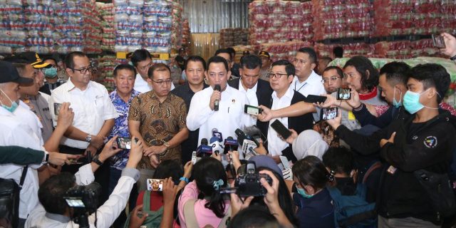 Kabareskrim Cek Bahan Pokok di Pasar Induk Cipinang