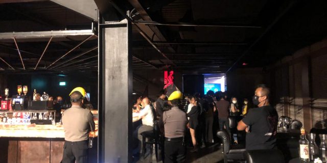 Pengunjung Tempat Hiburan Shoot Bar Dibubarkan Polisi