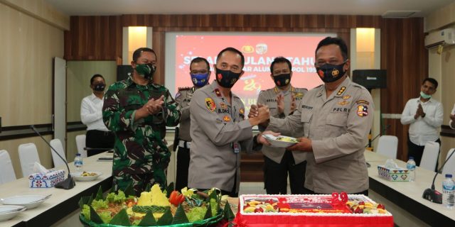 Alumni Akpol 1991 Bagikan 1.000 Paket Sembako di Mapoldasu