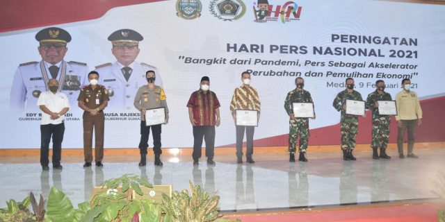 Dinilai Mitra Terbaik Insan Pers, Poldasu Terima Penghargaan dari PWI