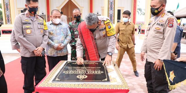 Irjen Pol Martuani Sormin Siregar Resmikan Gereja Oikumene SPN Hinai