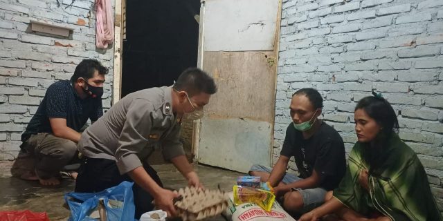 Polsek Medan Baru Berikan Bantuan Sembako Kepada Keluarga Kurang Mampu