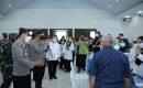 Kalemdiklat Polri dan Kapoldasu Tinjau Vaksinasi di Asrama Haji Medan