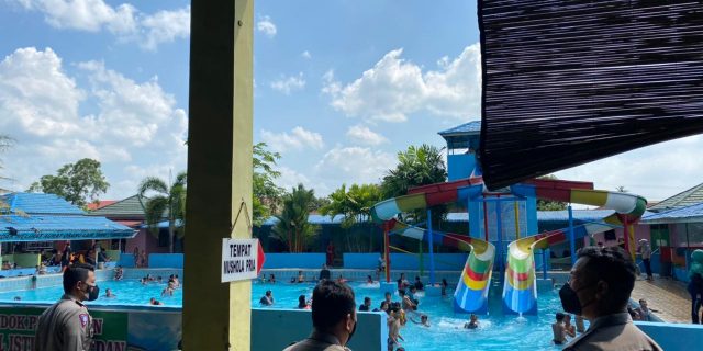 Langgar Prokes, Dua Kolam Renang Ditutup Kapoldasu