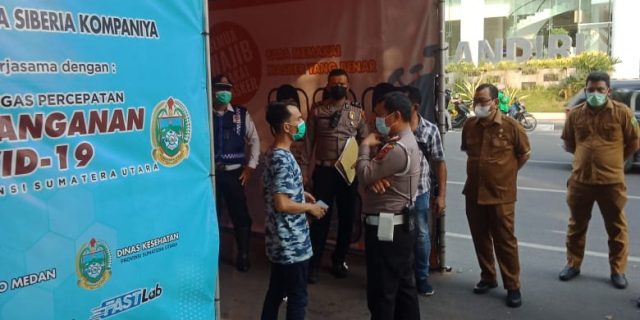 Polisi Dinilai Keliru Menutup Operasional Test Swab di Lapangan Merdeka Medan