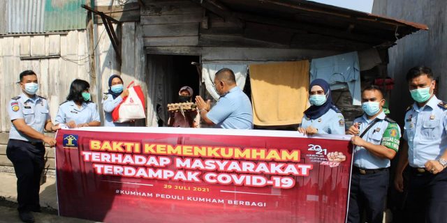 Rutan 1 Medan Bagikan Sembako Kepada Masyarakat Terdampak Covid 19