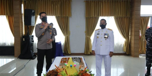 Wakapoldasu Berikan Suprise di Hari Jadi TNI AL ke 76