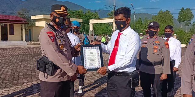 Ungkap Kasus Korupsi dan Narkoba, Personel Polres Gayo Lues Terima Penghargaan dari Kapolres