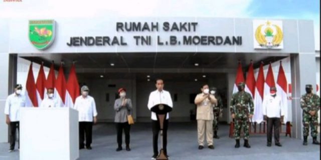 Bareng Prabowo Dan Panglima TNI, Jokowi Resmikan RS Jenderal Moerdani di Merauke