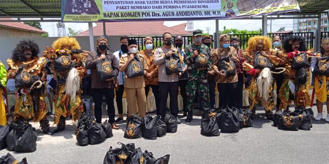 Terus Berbagi, Kabareskrim Polri Kini Bantu Pekerja Seni Terdampak Pandemi Covid-19