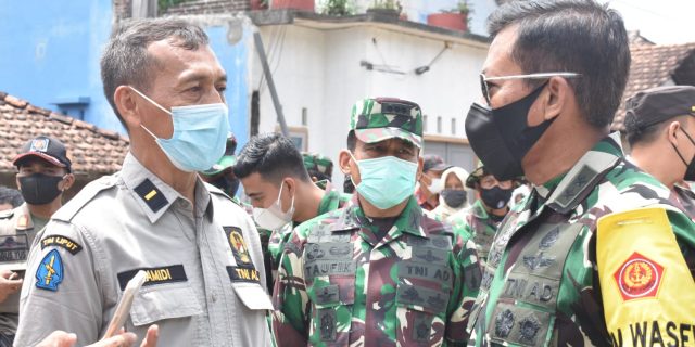 TMMD ke-112 Pertemukan Letda Inf Lamidi Dengan Mantan Komandan