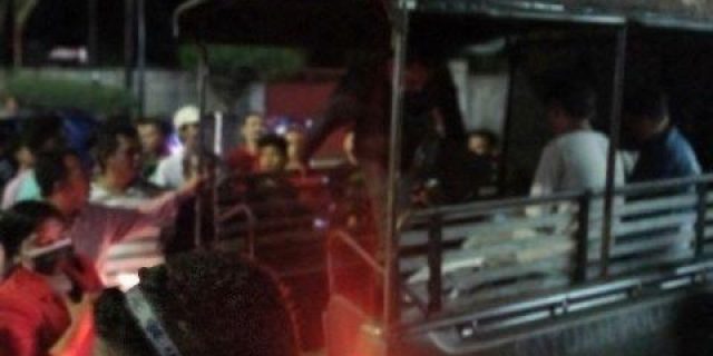 Diduga Lagi Memadu Kasih, Dua Pasangan Mesum Ini Digerebek Satpol PP dan Warga