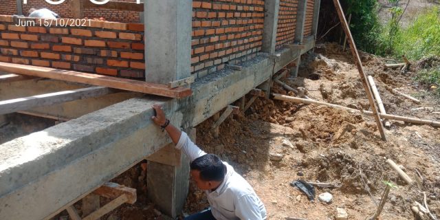 Diduga Tak Memenuhi Speksifikasi, Pembangunan RPS di SMK Negeri 2 Lotu Mengancam Jiwa Siswa/i