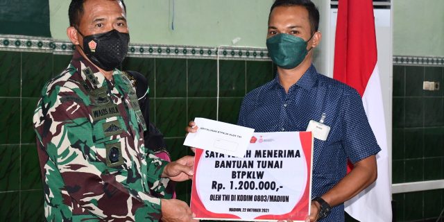 Danrem 081/DSJ Salurkan BTPKLW, Walikota Madiun Apresiasi Kinerja TNI