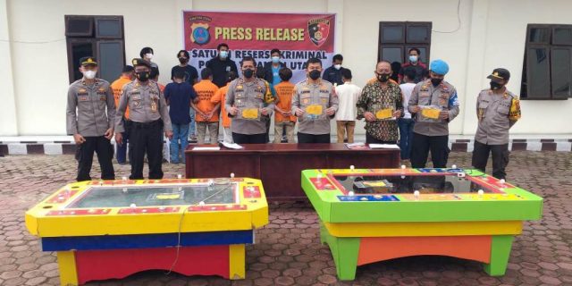 Gerebek Lokasi Judi, Polisi Amankan Mesin Tembak Ikan dan 10 Tersangka