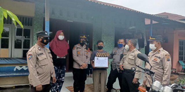 Polsek Patumbak Berikan Tali Asih Kepada Korban Terdampak Covid-19