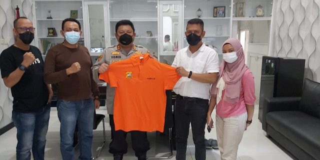 AKBP M. Yoris Ajak Ketua Pewarta Polrestabes Medan Nikmati Kopi dan Makanan Khas Bandung