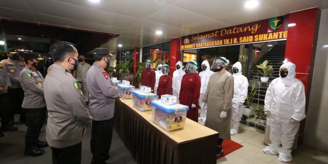 Peringati Hari Pahlawan, Kapolri: Berjuang dan Bersatu Padu Bangkit di Tengah Pandemi Covid-19