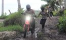 Tempuh Puluhan Kilometer, Kapoldasu dan Pangdam I/BB Ajak Masyarakat Pedalaman tidak Takut Divaksin