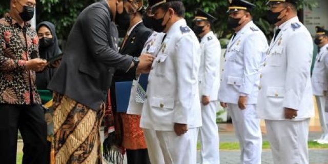 Wali Kota Medan Lantik 77 Pejabat Administrator dan Pejabat Pengawas