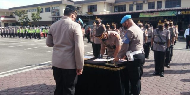 Kapolrestabes Medan Pimpin Sertijab Kasat dan Kapolsek Jajaran