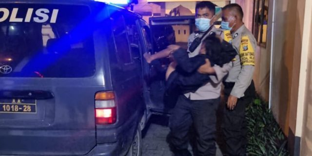 Diduga Idap Gangguan Jiwa, Polsek Medan Timur Selamatkan Anak Terlantar