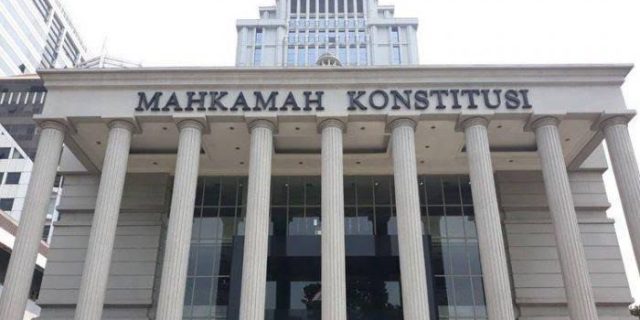 MK Minta UU Cipta Kerja Diperbaiki, Dilarang Buat Aturan Turunan