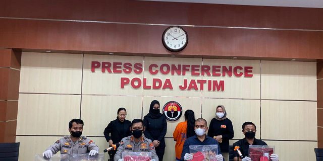 Polda Jatim Ungkap Bisnis Prostitusi Online, 1 Muncikari dan 29 PSK Diamankan