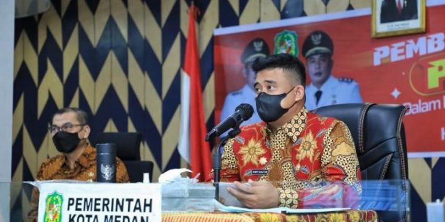 Sambut Natal dan Tahun Baru, Wali Kota Medan Buka Pasar Murah