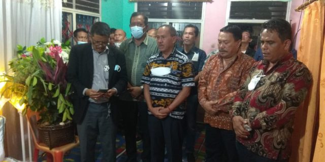 Kombes (Purn) Maruli Siahaan Melayat ke Rumah Duka Anggota PPSD Siahaan