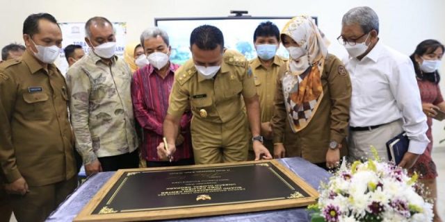 Ijeck Resmikan Pusat Informasi Kaldera Toba Poltekpar Medan