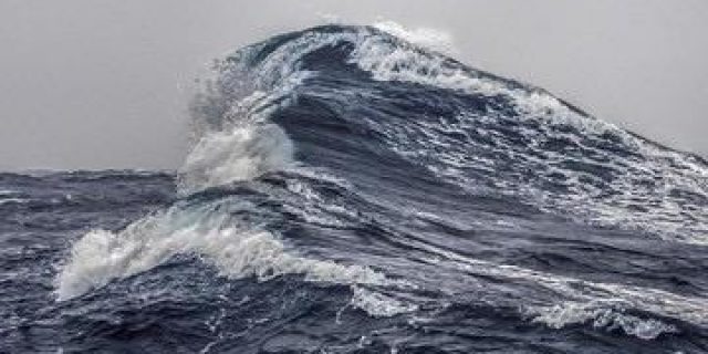 Tsunami Setinggi 7 Cm Terdeteksi di Dua Desa Usai Gempa NTT 7,4 M