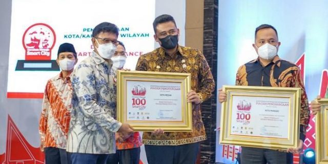 Pemko Medan Terima Penghargaan Smart City dari Kementrian Kominfo