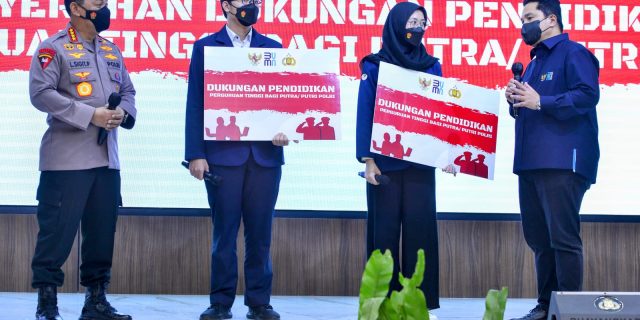 Sigit Bicara Wujudkan SDM Unggul di Acara Bantuan Pendidikan Putra-Putri Polri