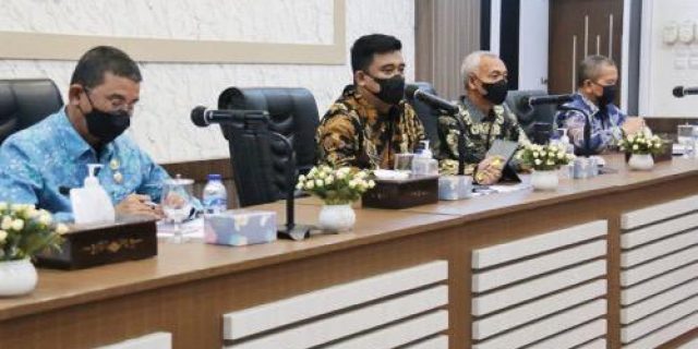 Wali Kota Medan Instruksikan OPD dan Kecamatan Tertibkan Bangunan Tanpa IMB