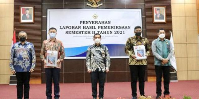Bobby Nasution Terima Laporan Hasil Pemeriksaan Semester II Tahun 2021 dari BPK Sumut