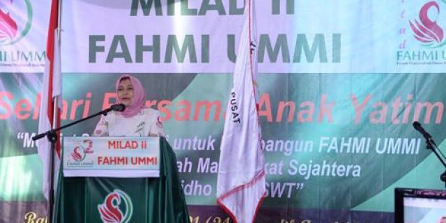 Nawal Lubis Hadiri Milad II FAHMI UMMI, Dorong Penguatan Keagamaan di Desa