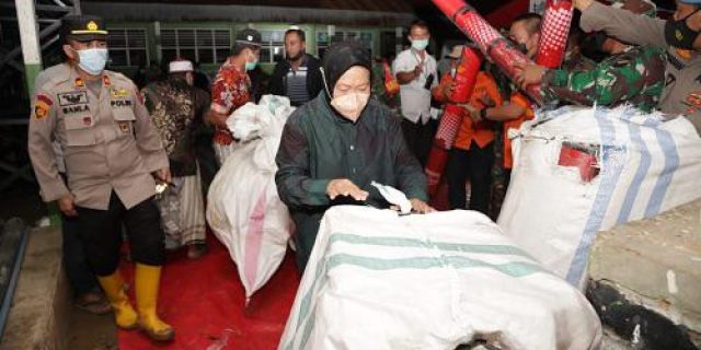 Mensos RI Kunjungi Korban Bencana Banjir di Palas