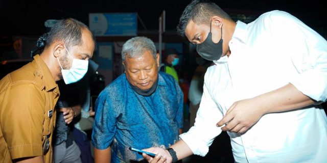 Pungli Warga Urus KK, Bobby Nasution Copot Kepling VIII Pulo Brayan