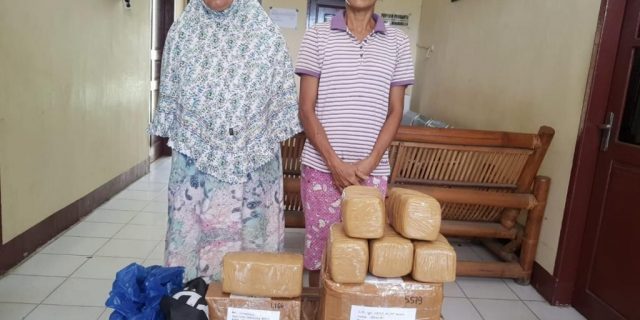 Selundupkan Ganja Melalui Kantor Pos, Dua IRT Ini Ditangkap Polisi
