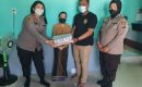 Polsek Medan Baru Besuk Anggota Bhayangkari Yang Sakit