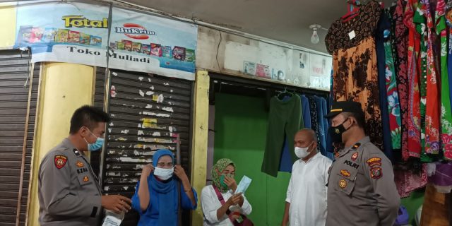 Polsek Medan Baru Kembali Sosialisasikan Prokes Kepada Pedagang