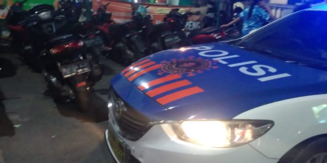 Langgar PPKM, Satlantas Polrestabes Medan Bubarkan Kerumunan Warga